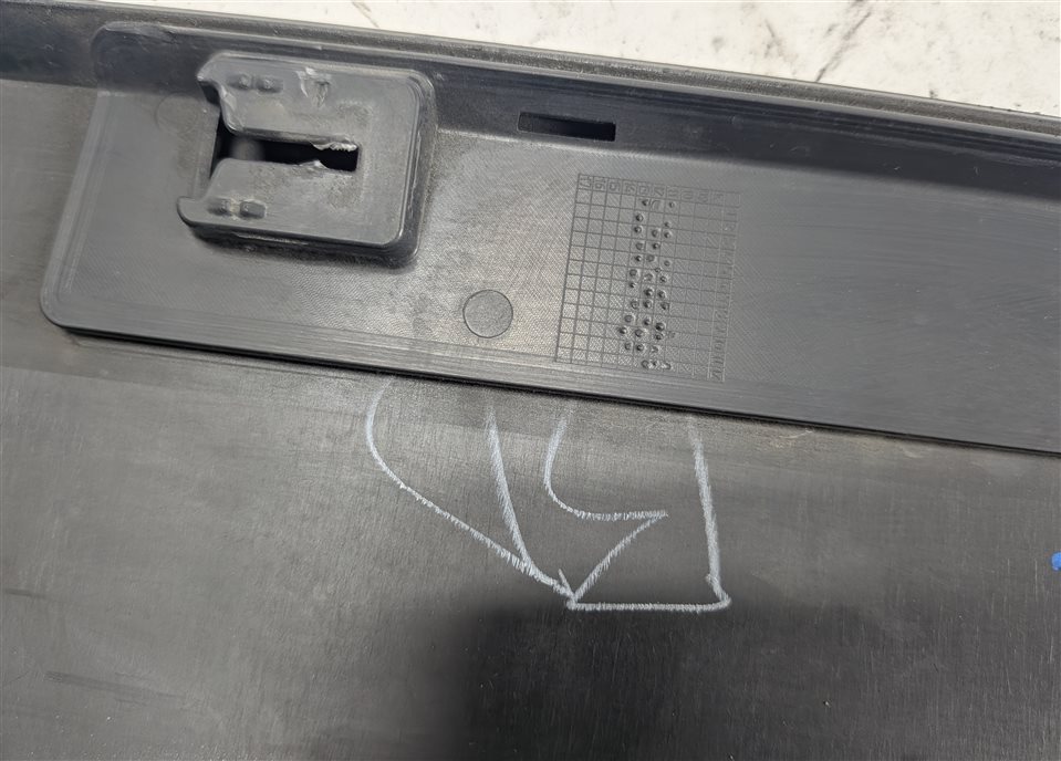 Thumbnail 6: 11-18 BMW X3 X4 F25 F26 FRONT RIGHT LOWER DOOR MOULDING TRIM (w/ M PKG) (Grey)