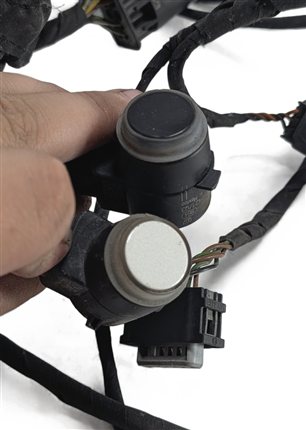 Thumbnail 3: 2013 MERCEDES GL450 (X166) FRONT PARK ASSIST PDC SENSORS w/HARNESS (White)