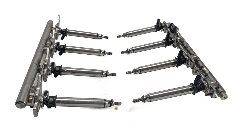 Thumbnail 4: 2013 MERCEDES GL450 (X166) 4.6L (278.928) ENGINE FUEL INJECTOR SET/8 w/FUEL RAIL