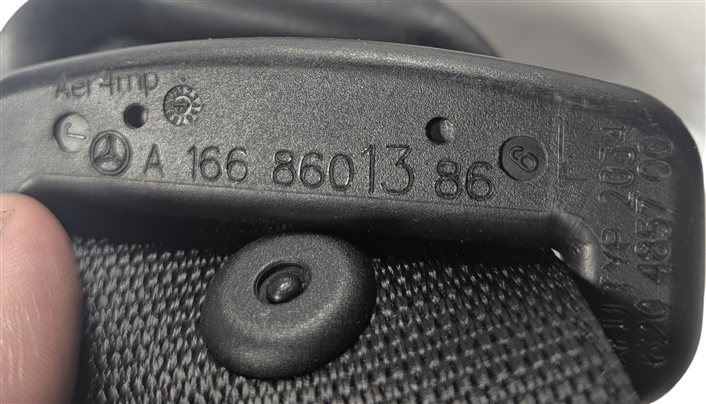 Thumbnail 9: 2013 MERCEDES GL450 (X166) REAR LEFT 2ND ROW SEAT SEATBELT RETRACTOR (Black)