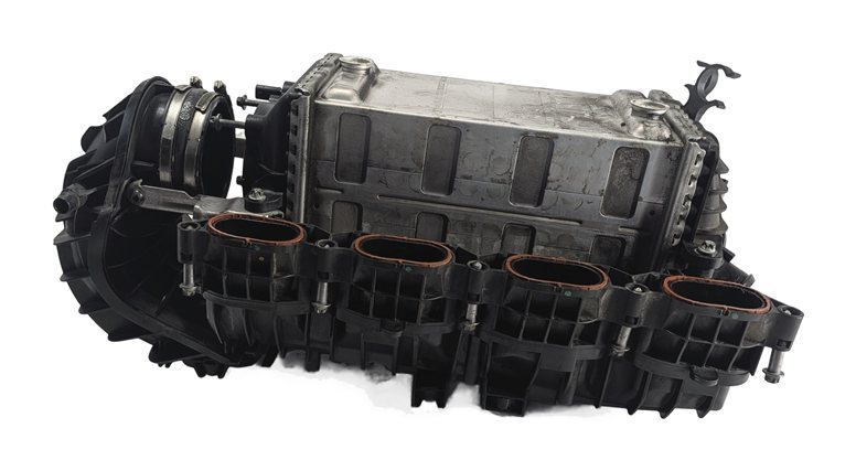 Thumbnail 2: 11-20 MERCEDES E GL ML S W212 W166 W221 X166 4.6L INTAKE MANIFOLD w/ INTERCOOLER