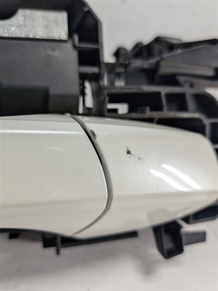 Thumbnail 9: 08-17 MERCEDES C E GL ML (W204 W212 W166 X166) FRONT RIGHT DOOR HANDLE (White)