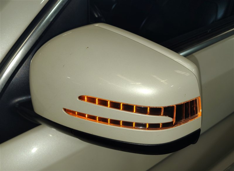 Thumbnail 2: 2013-2016 MERCEDES GL (X166) LEFT DRIVER DOOR MIRROR MEM AUTODIM CAMERA (White)