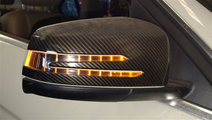 Thumbnail 2: 2010-2011 MERCEDES C250 C300 (W204) RIGHT FRONT PASSENGER DOOR MIRROR (White)