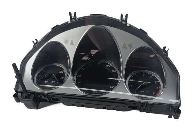 2011 MERCEDES BENZ C300 C350 GLK350 (W204 X204) SPEEDOMETER GAUGE CLUSTER (161k)