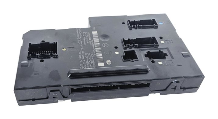 11-15 MERCEDES C250 C300 C350 (W204) REAR SIGNAL ACQUISITION CONTROL MODULE SAM