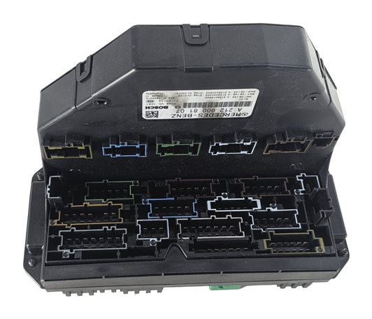 Thumbnail 2: 2011 MERCEDES C300 (W204) 3.0L FRONT SAM SIGNAL ACQUISITION FUSE RELAY BOX