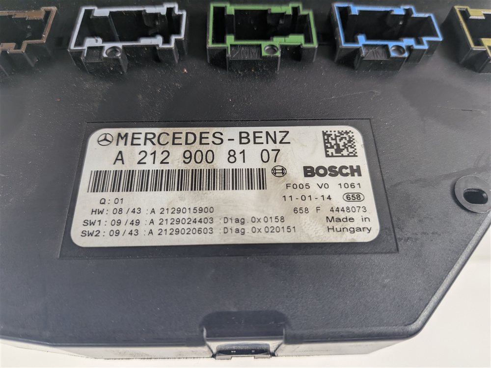 Thumbnail 8: 2011 MERCEDES C300 (W204) 3.0L FRONT SAM SIGNAL ACQUISITION FUSE RELAY BOX