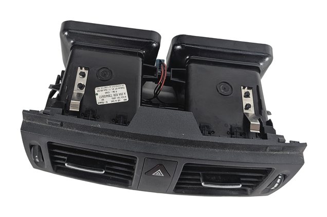 Thumbnail 2: 2011 MERCEDES C300 (W204) FRONT CENTER DASH AIR AC VENT w/HAZARD SWITCH (Black)