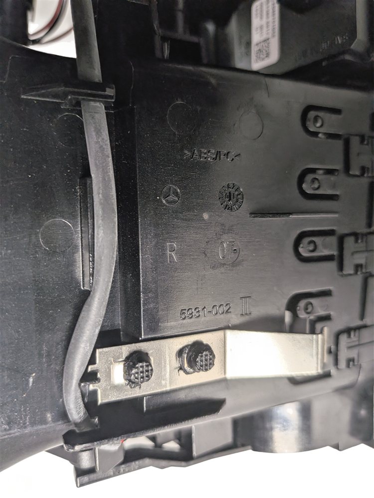 Thumbnail 8: 2011 MERCEDES C300 (W204) FRONT CENTER DASH AIR AC VENT w/HAZARD SWITCH (Black)
