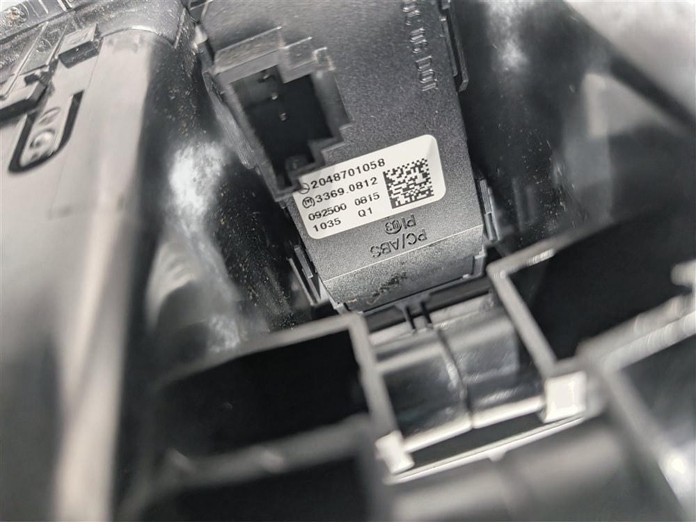 Thumbnail 9: 2011 MERCEDES C300 (W204) FRONT CENTER DASH AIR AC VENT w/HAZARD SWITCH (Black)