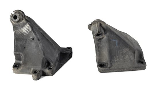 2011 MERCEDES C300 (W204) 3.0L M272 ENGINE LEFT/RIGHT MOTOR MOUNT BRACKET SET/2