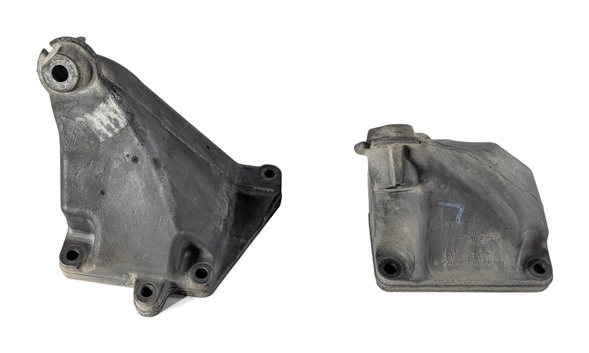 Thumbnail 2: 2011 MERCEDES C300 (W204) 3.0L M272 ENGINE LEFT/RIGHT MOTOR MOUNT BRACKET SET/2