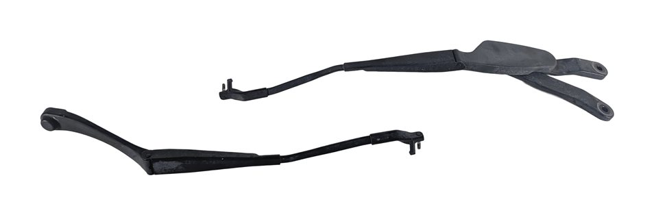 09-13 MERCEDES C250 C300 C350 C63 AMG (W204) FRONT WINDSHIELD WIPER ARM SET/2