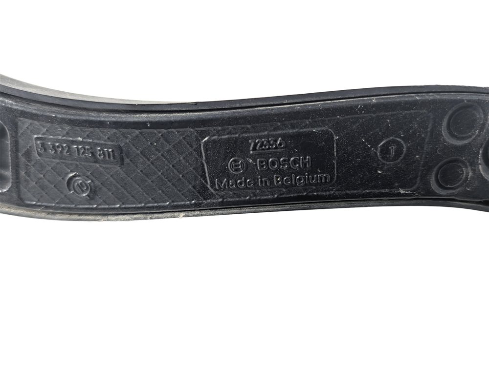 Thumbnail 7: 09-13 MERCEDES C250 C300 C350 C63 AMG (W204) FRONT WINDSHIELD WIPER ARM SET/2