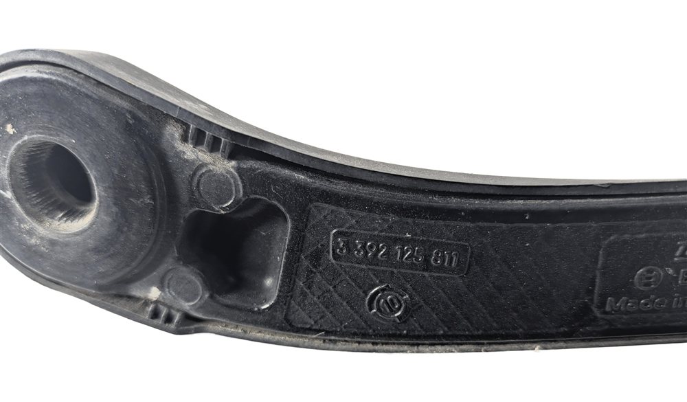 Thumbnail 8: 09-13 MERCEDES C250 C300 C350 C63 AMG (W204) FRONT WINDSHIELD WIPER ARM SET/2