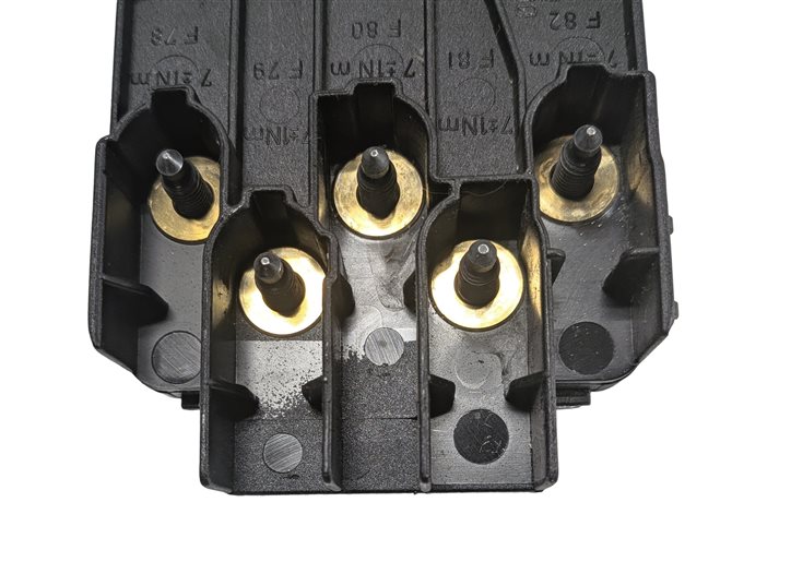Thumbnail 7: 2010 MERCEDES GL450 (X164) 4.6L BATTERY PRE FUSE POWER DISTRIBUTION JUNCTION BOX