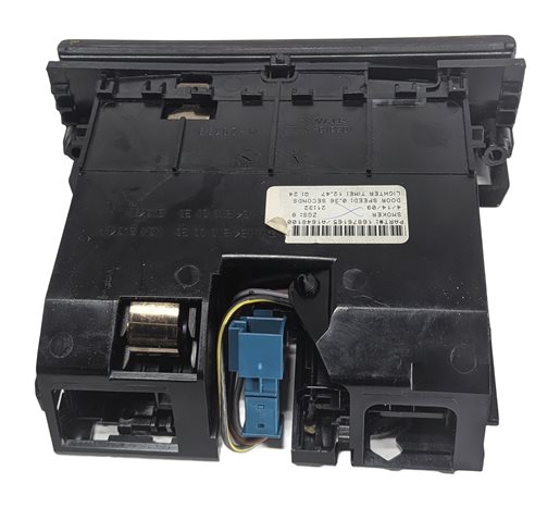 Thumbnail 6: 2010 MERCEDES GL450 (X164) CENTER CONSOLE ASHTRAY w/CIGARETTE LIGHTER SOCKET