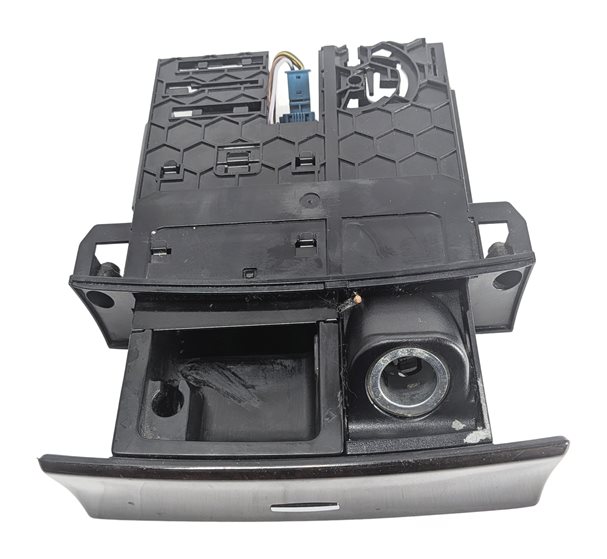 Thumbnail 7: 2010 MERCEDES GL450 (X164) CENTER CONSOLE ASHTRAY w/CIGARETTE LIGHTER SOCKET