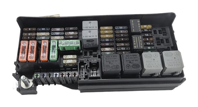 2010 MERCEDES GL450 (X164) 4.6L REAR SIGNAL ACQUISITION SAM FUSE RELAY BOX