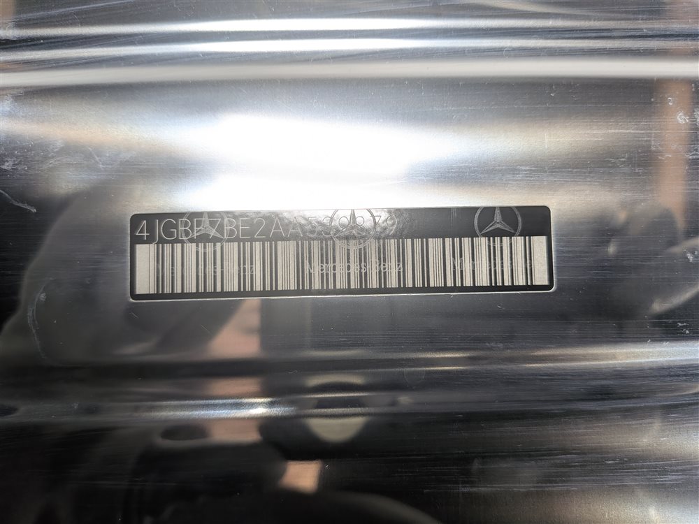 Thumbnail 8: 2010 MERCEDES GL450 (X164) REAR LICENSE PLATE TAG MOUNTING BRACKET HOLDER