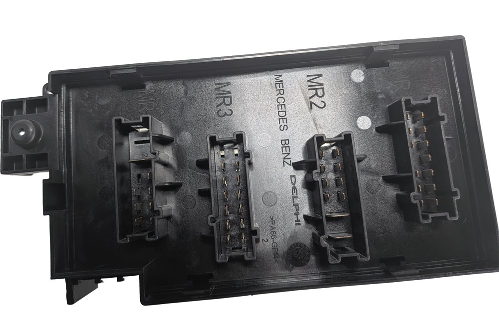 Thumbnail 12: 08-13 MERCEDES GL320 GL350 GL450 GL550 ML350 (W251 X164 W164) ENGINE FUSE BOX
