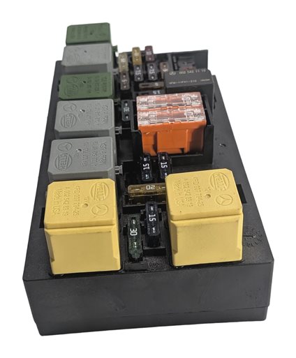 Thumbnail 3: 08-13 MERCEDES GL320 GL350 GL450 GL550 ML350 (W251 X164 W164) ENGINE FUSE BOX