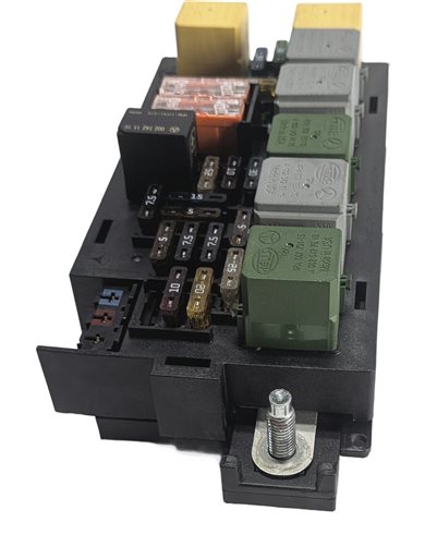 Thumbnail 5: 08-13 MERCEDES GL320 GL350 GL450 GL550 ML350 (W251 X164 W164) ENGINE FUSE BOX