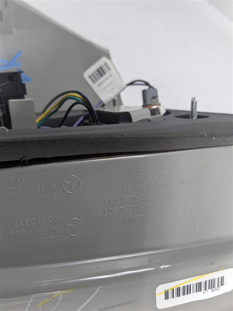 Thumbnail 10: 2010-2012 MB GL350 GL450 GL550 (X164) LEFT DRIVER TAILLIGHT BRAKE LIGHT LAMP