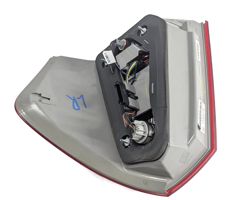 Thumbnail 7: 2010-2012 MB GL350 GL450 GL550 (X164) LEFT DRIVER TAILLIGHT BRAKE LIGHT LAMP