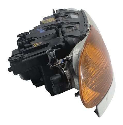 Thumbnail 4: 2002-2003 BMW 330Ci (E46) FRONT RIGHT XENON HID HEADLIGHT TITANIUM w/BALLAST