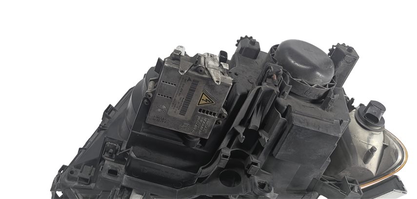 Thumbnail 9: 2002-2003 BMW 330Ci (E46) FRONT RIGHT XENON HID HEADLIGHT TITANIUM w/BALLAST