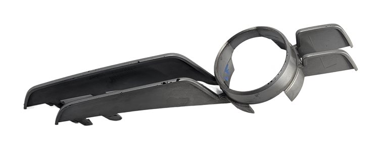Thumbnail 2: 2002 BMW 330CI (E46) FRONT LEFT DRIVER BUMPER FOG LIGHT TRIM BEZEL (SILVER)