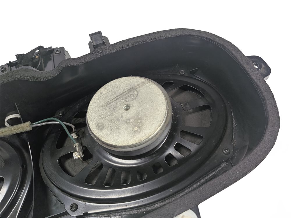 Thumbnail 7: 2002 BMW 330CI (E46) HARMAN KARDON SUBWOOFER SPEAKER BOX AMPLIFIER AMP MODULE
