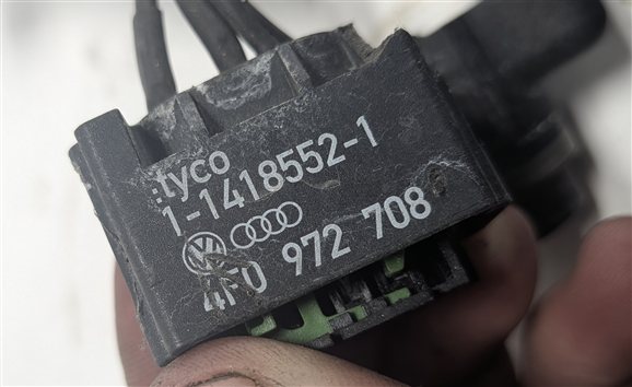 Thumbnail 5: 2011 AUDI A8 (D4 4H) FRONT PARK ASSIST PDC SENSORS w/WIRE WIRING HARNESS (Black)
