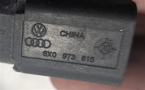Thumbnail 5: 2011 AUDI A8 (D4 4H) REAR PARK ASSIST PDC SENSORS SET/4 w/WIRE HARNESS (Black)
