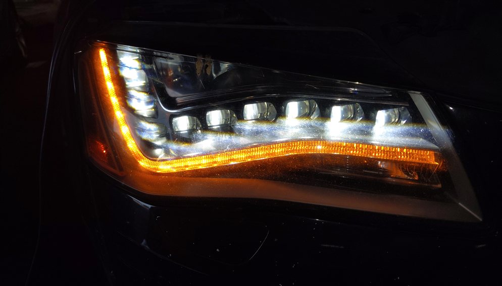 Thumbnail 2: 2011-2014 AUDI A8 (D4 4H) RIGHT PASSENGER DRL LED HEADLIGHT LIGHT LAMP (OPT 8EY)