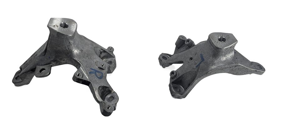 Thumbnail 4: 2011 AUDI A8 D4 4H 4.2L CDRA ENGINE LEFT/RIGHT MOTOR MOUNT SUPPORT BRACKET SET/2