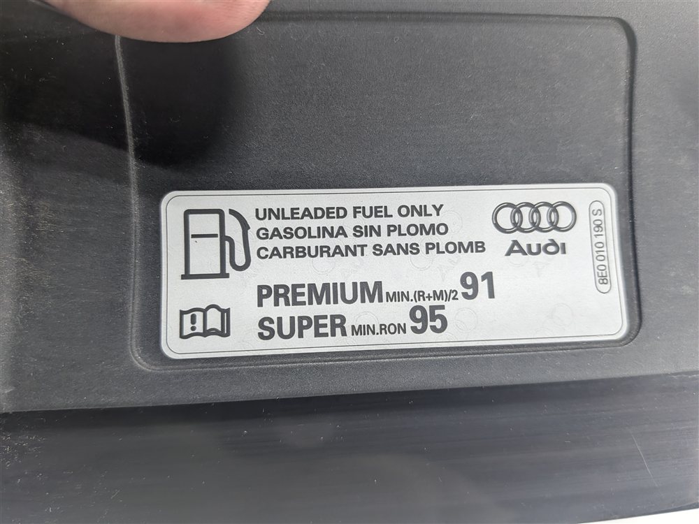 Thumbnail 5: 2011-2018 AUDI A8 (D4 4H) A8L (LONG WHEELBASE) FUEL TANK DOOR (Black) w/ HOUSING