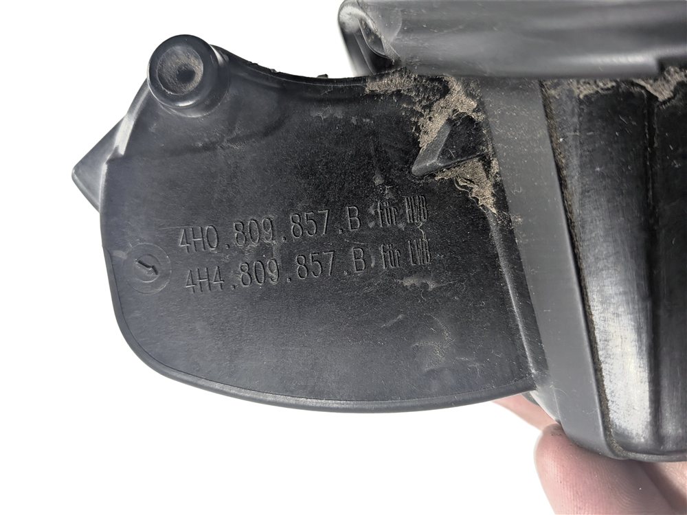 Thumbnail 6: 2011-2018 AUDI A8 (D4 4H) A8L (LONG WHEELBASE) FUEL TANK DOOR (Black) w/ HOUSING
