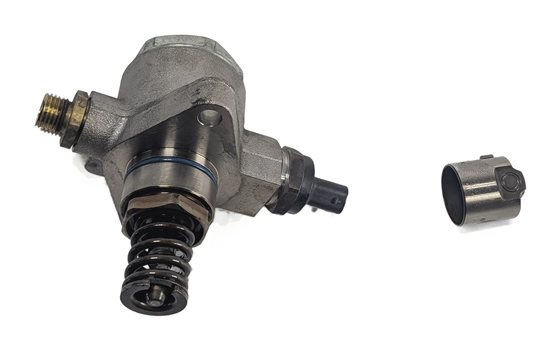 Thumbnail 3: 2011-2013 AUDI A8 (D4 4H) 4.2L V8 ENGINE - HIGH PRESSURE MECHANICAL FUEL PUMP