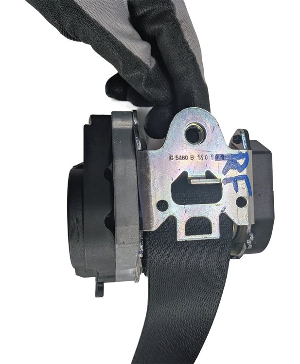 Thumbnail 6: 11-16 BMW 528i 535i 550i M5 (F10) FRONT RIGHT SEATBELT RETRACTOR (Black)