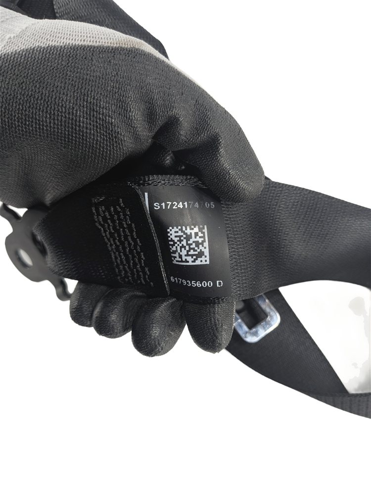 Thumbnail 7: 11-16 BMW 528i 535i 550i M5 (F10) FRONT LEFT DRIVER SEATBELT RETRACTOR (Black)