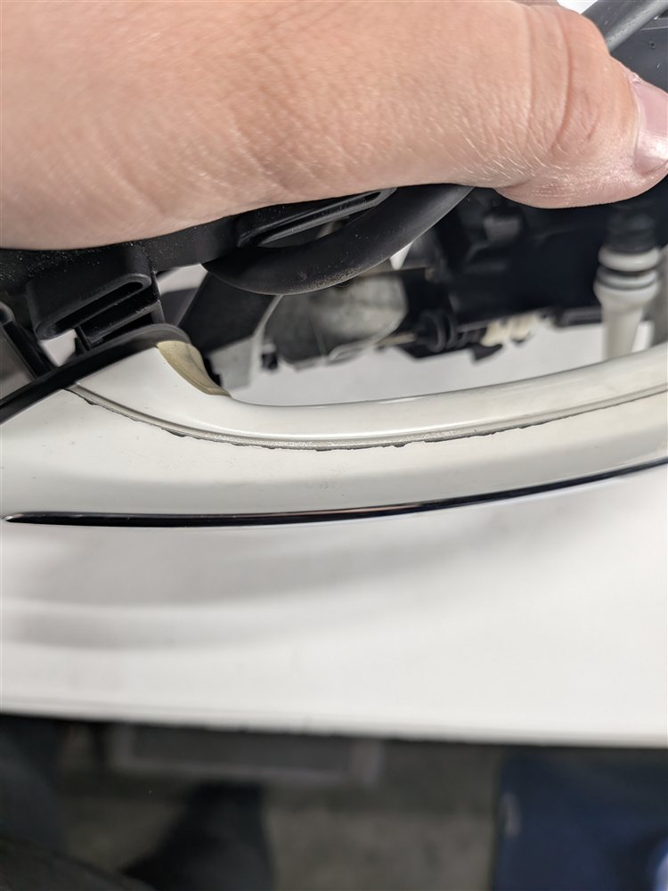 Thumbnail 10: 11-16 BMW 528i 535i 550i M5 (F10) LEFT FRONT DRIVER COMFORT DOOR HANDLE(White)
