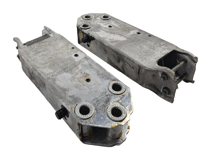 2011 BMW 535i (F10) FRONT LEFT & RIGHT BUMPER SUPPORT MOUNT GUIDE BRACKET SET/2