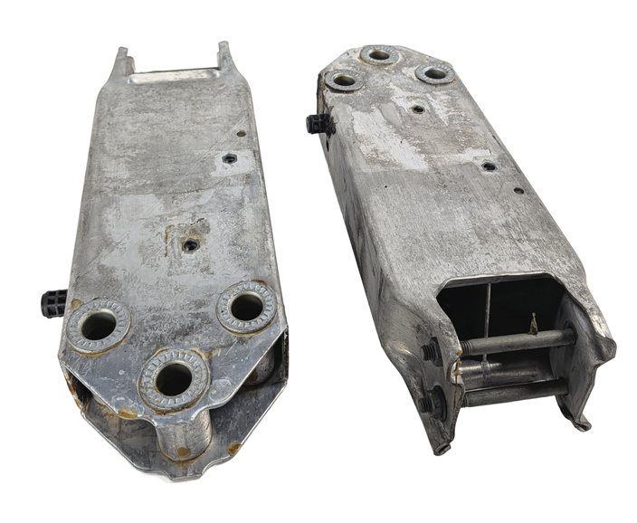Thumbnail 2: 2011 BMW 535i (F10) FRONT LEFT & RIGHT BUMPER SUPPORT MOUNT GUIDE BRACKET SET/2