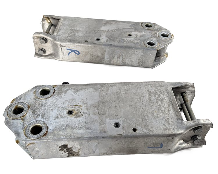 Thumbnail 4: 2011 BMW 535i (F10) FRONT LEFT & RIGHT BUMPER SUPPORT MOUNT GUIDE BRACKET SET/2