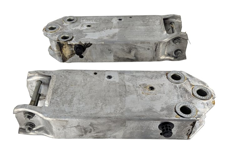 Thumbnail 6: 2011 BMW 535i (F10) FRONT LEFT & RIGHT BUMPER SUPPORT MOUNT GUIDE BRACKET SET/2