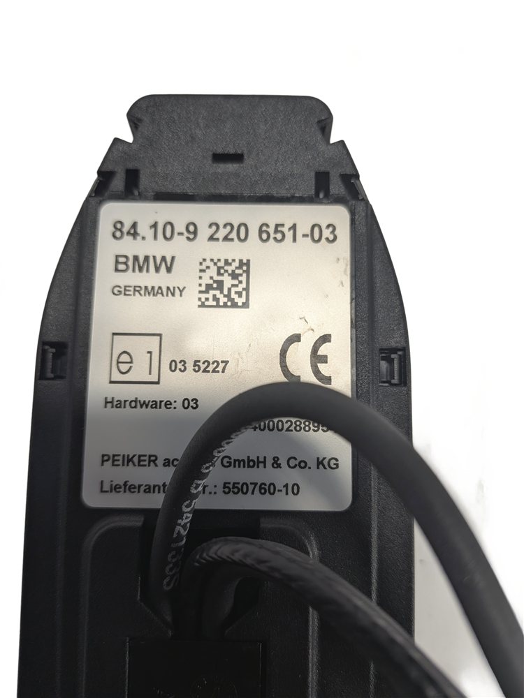 Thumbnail 7: 2014 BMW 535I (F10) CENTER CONSOLE SNAP IN PHONE CRADLE ADAPTER HOLDER MOUNT