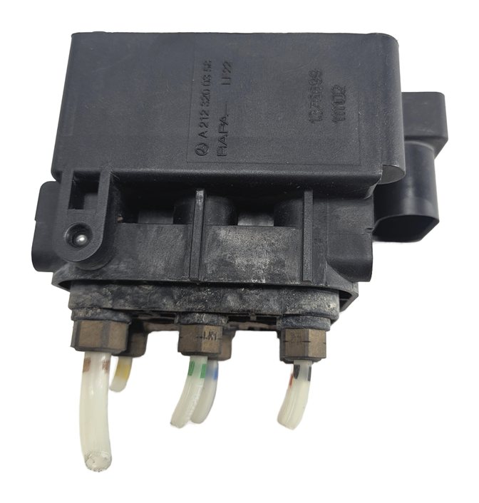 Thumbnail 4: 2012 MERCEDES GL450 (X164) AIR RIDE SUSPENSION VALVE BLOCK SOLENOID MANIFOLD
